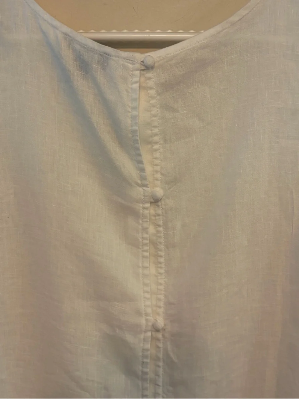LORD & TAYLOR 100% Linen Sleeveless White Split-Back Top - Picture 7 of 7